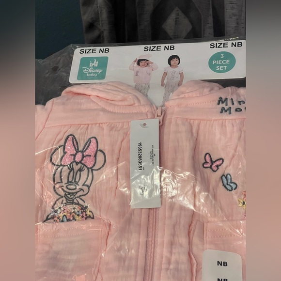 Disney Baby Newborn Girls Three Piece Minnie Mouse Jacket, Bodysuit & Pants NWT - Picture 6 of 13
